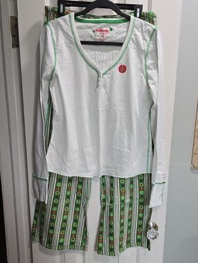 Outlooks White & Green Holiday Pajama Set Size XL